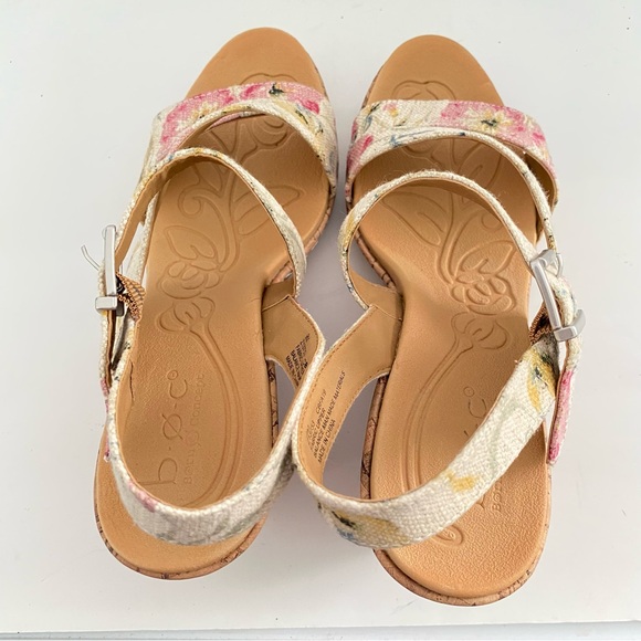 b.o.c Born Concepts Schirra Platform Wedge Heel Sandals Floral Canvas Size 9M - Picture 9 of 17